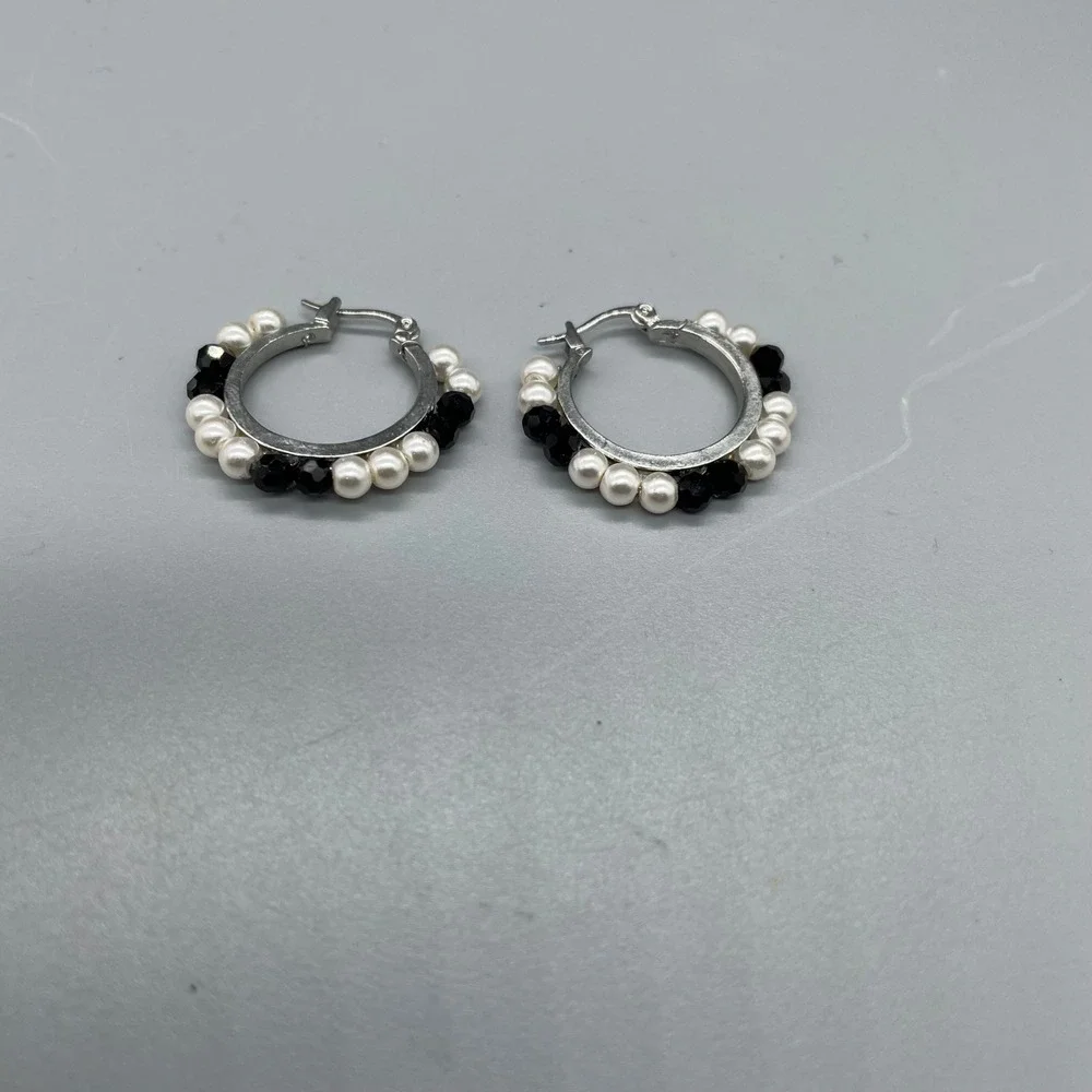 Silver Tone Faux‎ Pearl and Black Beaded Hoop Earrings Latch Back 1 Inch